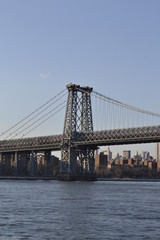 Fototapeta na wymiar Bridge over the east river