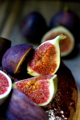 Ripe figs with chocolate cake.