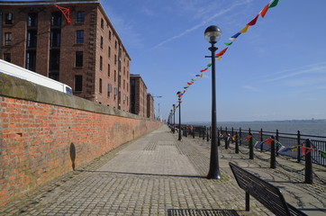 Entre la rivi&egrave;re Mersey et Albert Dock, Liverpool