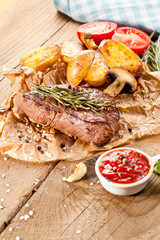 irisch rinder steak mit bratkartoffeln