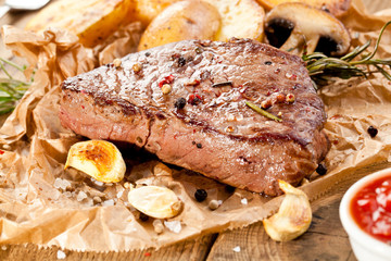 irisch rinder steak mit bratkartoffeln
