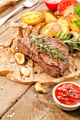 irisch rinder steak mit bratkartoffeln