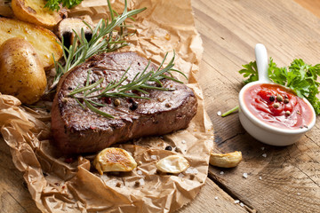 irisch rinder steak mit bratkartoffeln