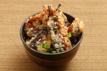 秋刀魚の竜田揚げ丼