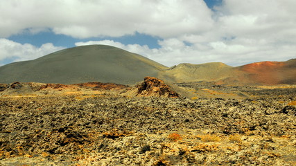 Lanzarote, Wyspy Kanaryjskie, Hiszpania, krajobraz wulkaniczny © janmiko