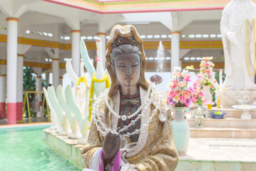 Buddha Guan Ying for Chinese