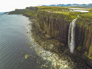 Kilt rock waterfall - 69805110