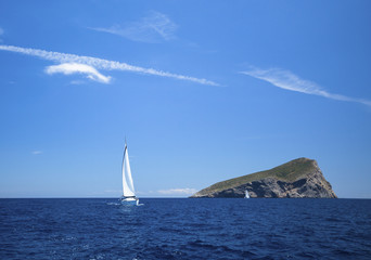 Fototapeta premium Lonely romantic sailboat at sea, yacht cruise, luxury vacation.
