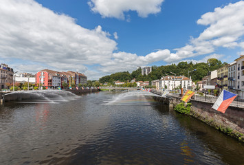 Naklejka premium jets d'eau sur la Moselle