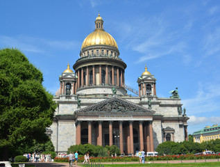Fototapeta na wymiar St. Petersburg. St. Isaac's Cathedral in summer day