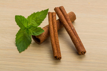 Cinnamon sticks
