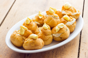 Cream puffs with tuna