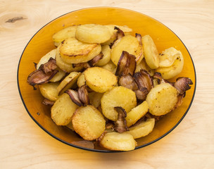 Potatoes with bacon