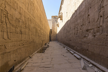 Nilometro en el templo de Edfu