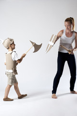 Naklejka premium medieval knight child with mother