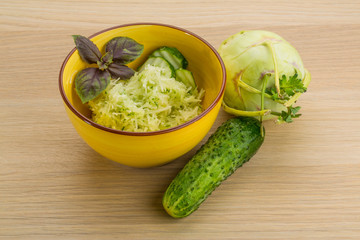 Kohlrabi salad