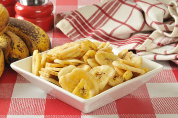 Dried banana chips