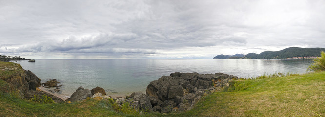 Panoramica de la costa del mar