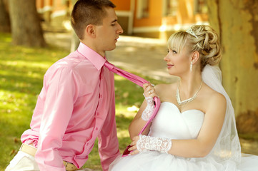 Naklejka premium Bride and groom on their wedding day
