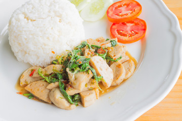 Stir-fried pork with basil