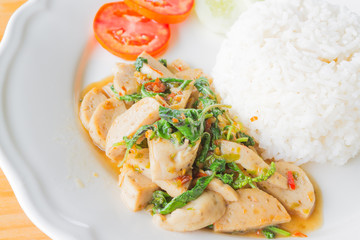 Stir-fried pork with basil