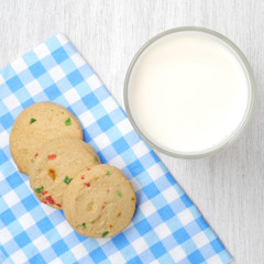cookies and a glass of milk