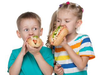 Children with hot dogs