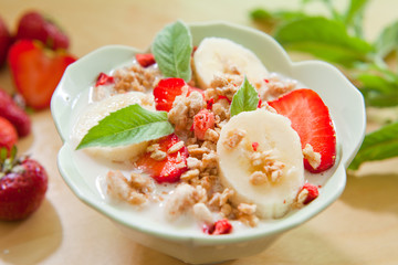 muesli banana milk yoghurt breakfast strawberry
