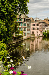 Fototapeta na wymiar Kanal in La petite France Strasbourg