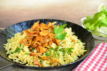 Pilzpfanne mit Pfifferlingen und Spätzle