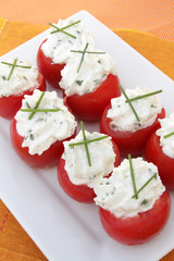 petites tomates au chèvre