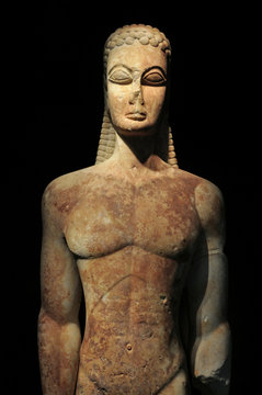 ancient greek kouros statue