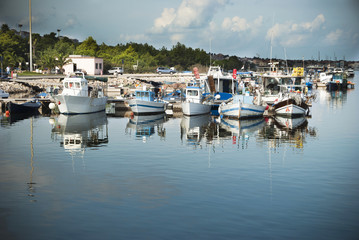 Fototapeta na wymiar Boats moored
