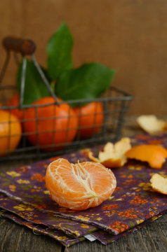 Ripe tangerine fruit pieces