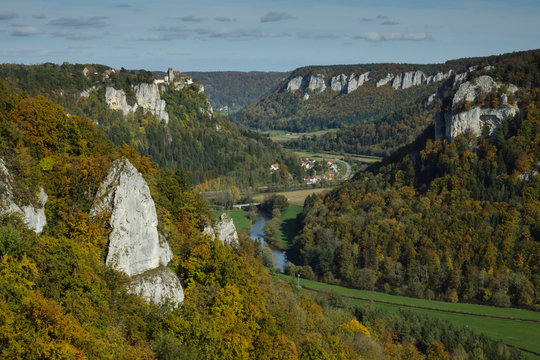Ausblick auf Oberes Donautal von Eichfelsen aus bei Irndorf