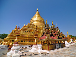 Shwezigon Paya Pagoda, Landmark in Bagan