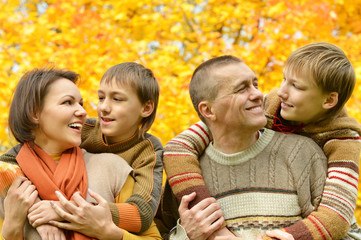 Fototapeta premium smiling family relaxing