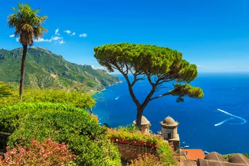 Vlies Fototapete Strand von Positano, Amalfiküste, Italien Der berühmte Garten der Villa Rufolo, Ravello, Amalfiküste, Italien