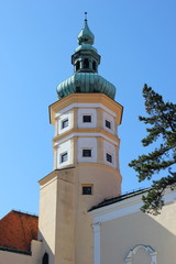 Der Turm von Schloss Nikolsburg (Mikulov) in Tschechien
