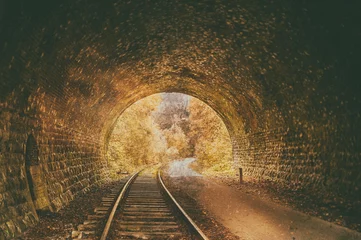 Papier Peint photo Tunnel Ancien tunnel ferroviaire abandonné