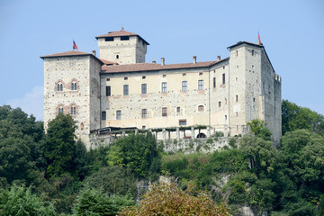 Fototapeta na wymiar Rocca Borromeo fortress at Angera on lake maggiore