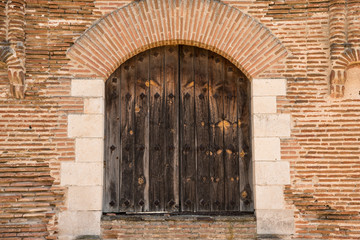 Fototapeta na wymiar ancient door