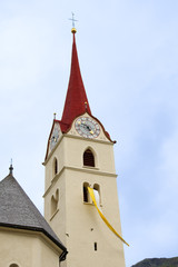 Fototapeta na wymiar Wallfahrtskirche Mariä Geburt in Platz bei Ischgl