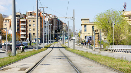 Fototapeta na wymiar Vías del tranvía en Collblanc, Barcelona