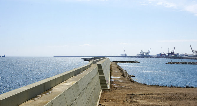 Obras del muro de contenci&oacute;n en el puerto, Barcelona
