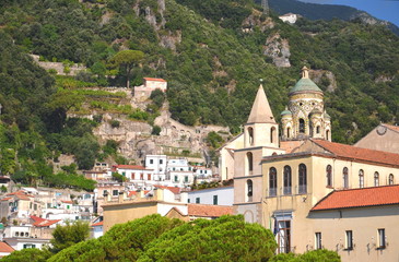 Fototapeta na wymiar Pięknie zdobiona katedra w Amalfi, Włochy