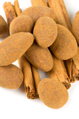 almonds in chocolate with cinnamon