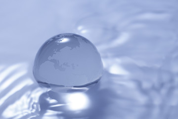 ガラスの地球