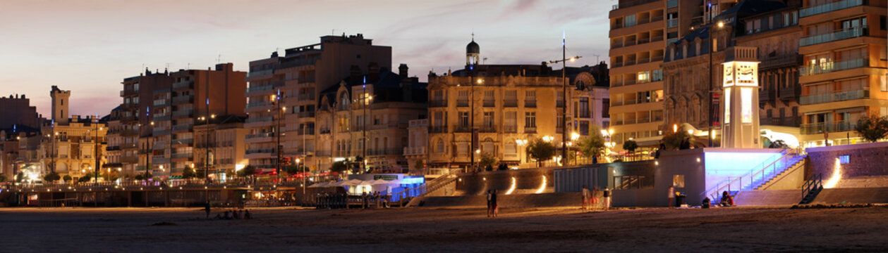 Remblai des Sables d'Olonne du nuit