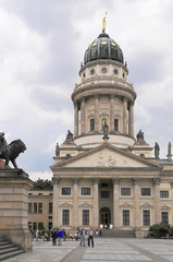 Fototapeta na wymiar Hauptportal des Deutschen Doms